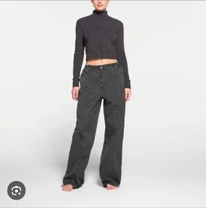 SKIMS Black Women Jeans